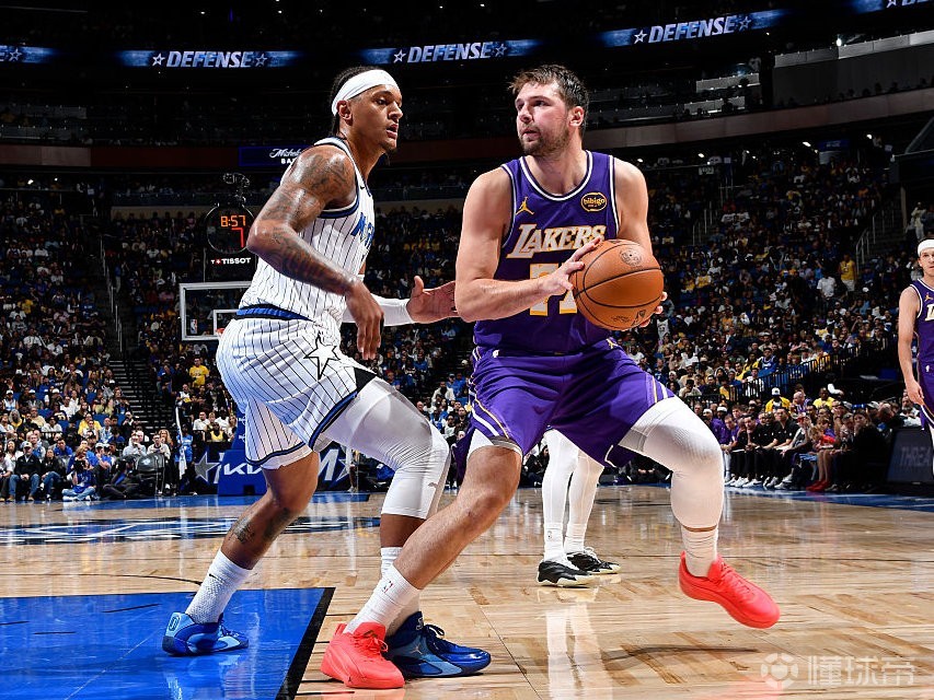 雷迪克：有人用裁判聽不懂的語言，說了東契奇媽媽的壞話